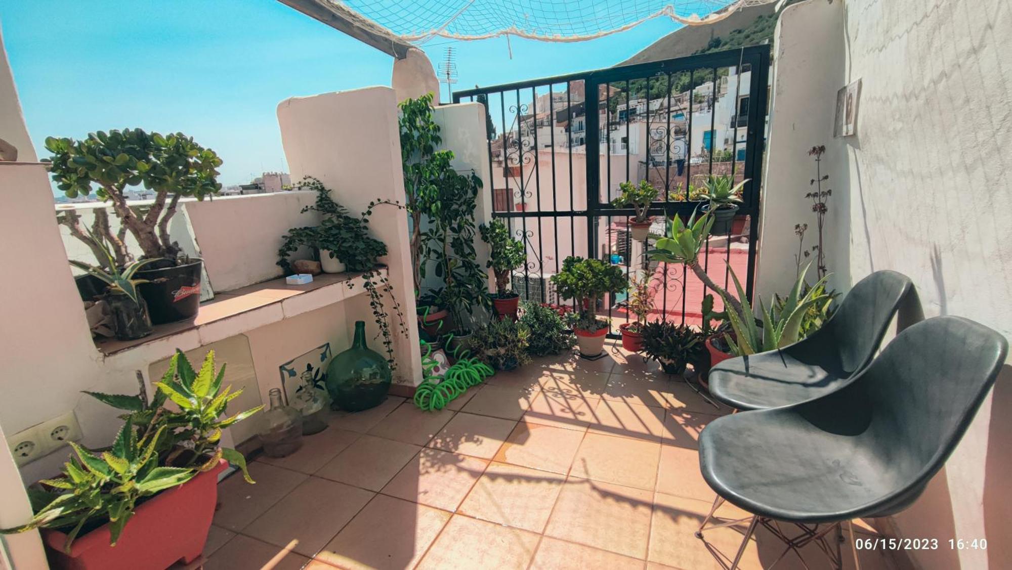 Casa Colorista En El Casco Antiguo Villa Alicante Exterior photo